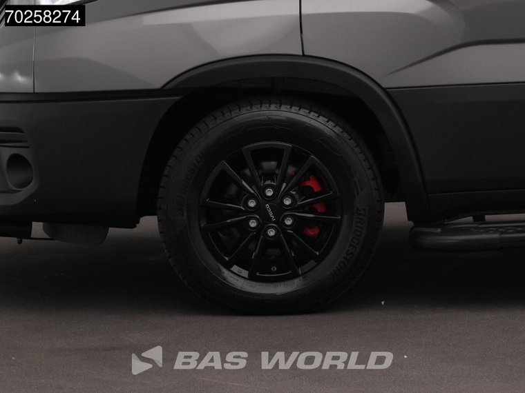 Vehicle Image 39