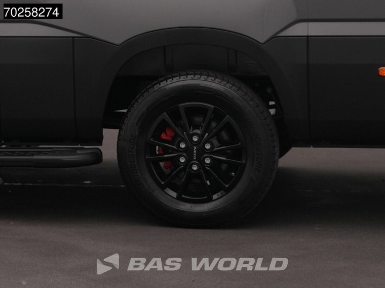 Vehicle Image 40