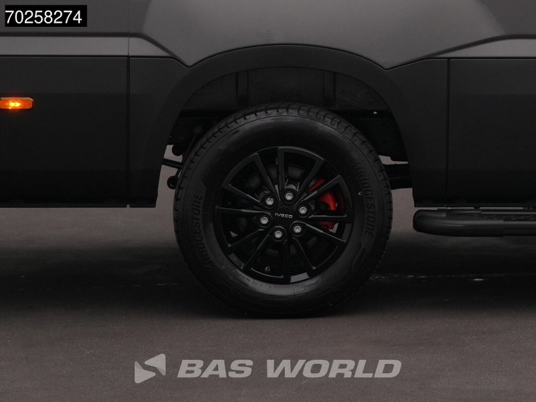 Vehicle Image 41