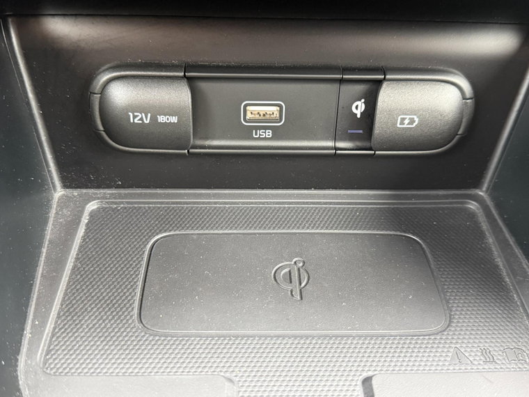 Vehicle Image 24
