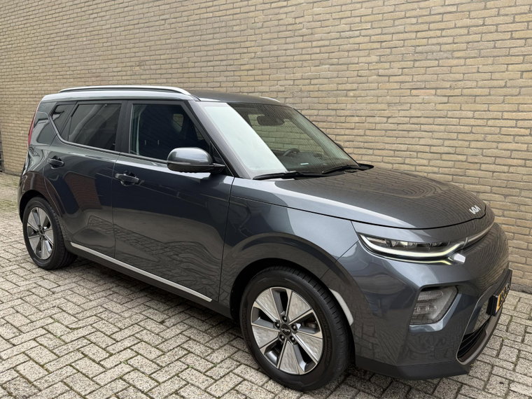 Vehicle Image 33