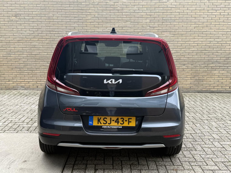 Vehicle Image 35