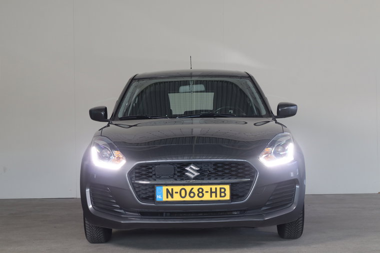 Vehicle Image 12
