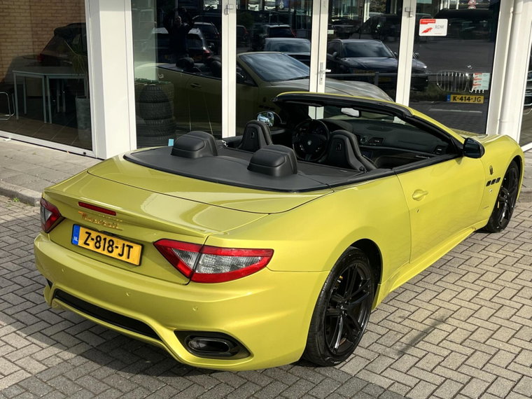 Vehicle Image 17