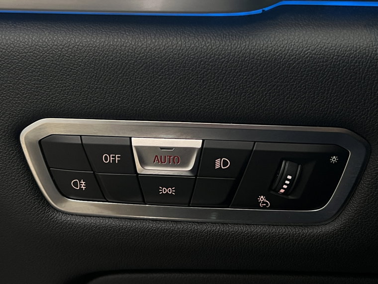 Vehicle Image 27