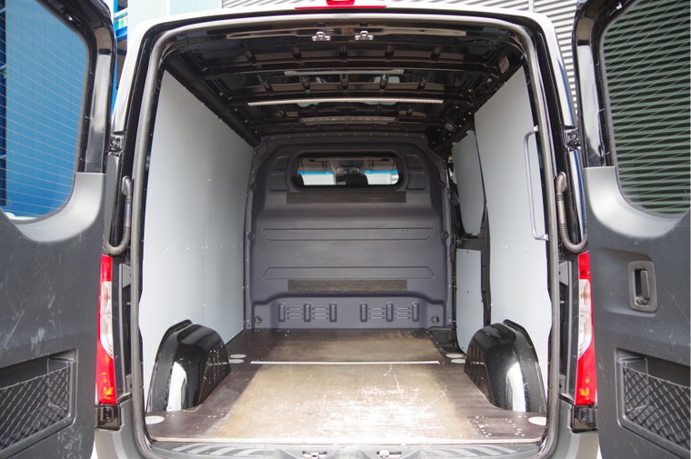Vehicle Image 9