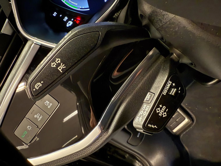 Vehicle Image 24