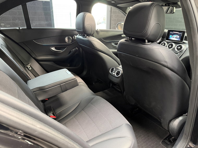 Vehicle Image 35