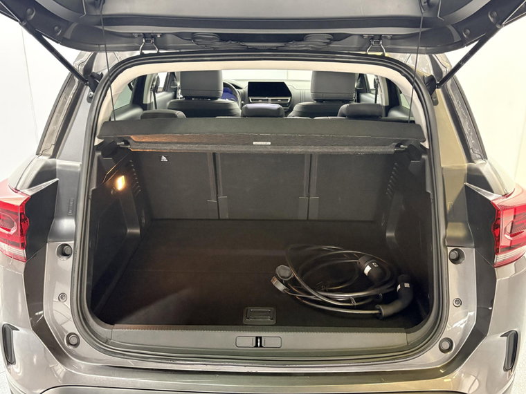 Vehicle Image 37
