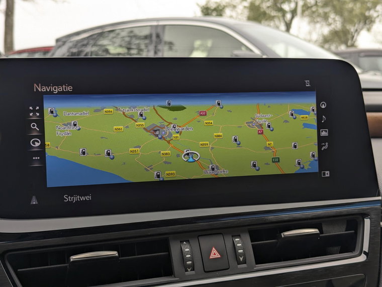 Vehicle Image 38