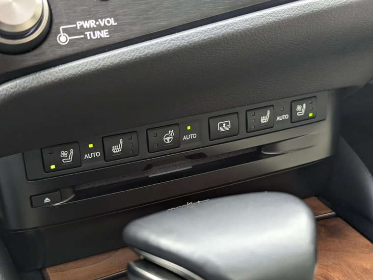Vehicle Image 45