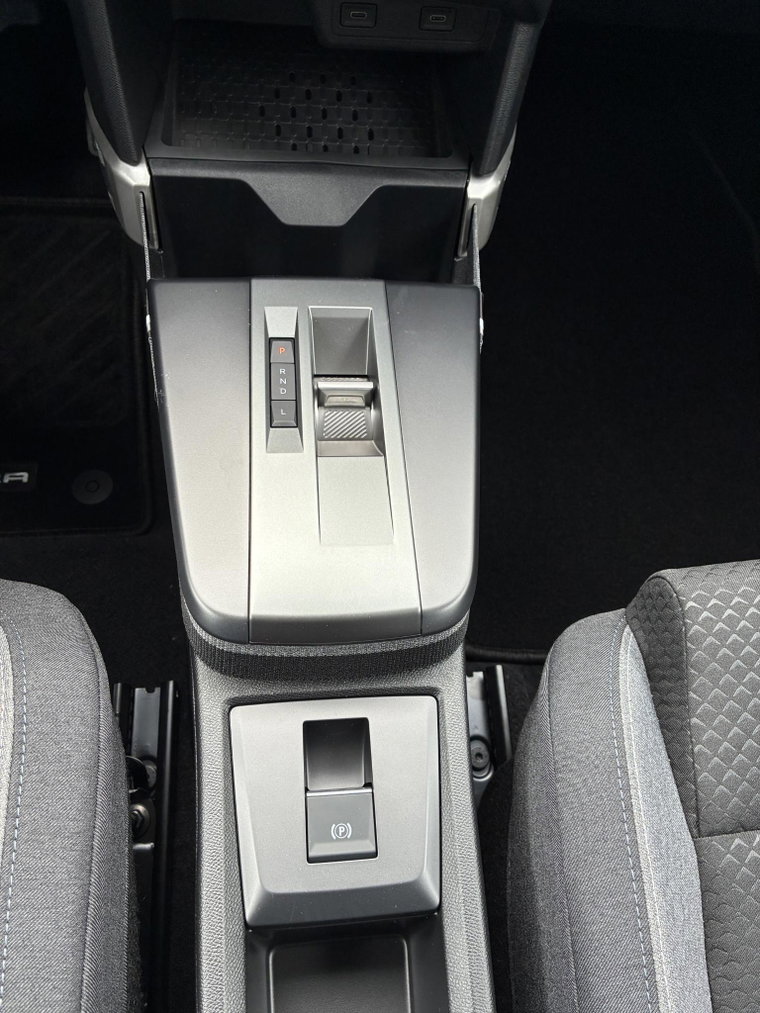 Vehicle Image 22