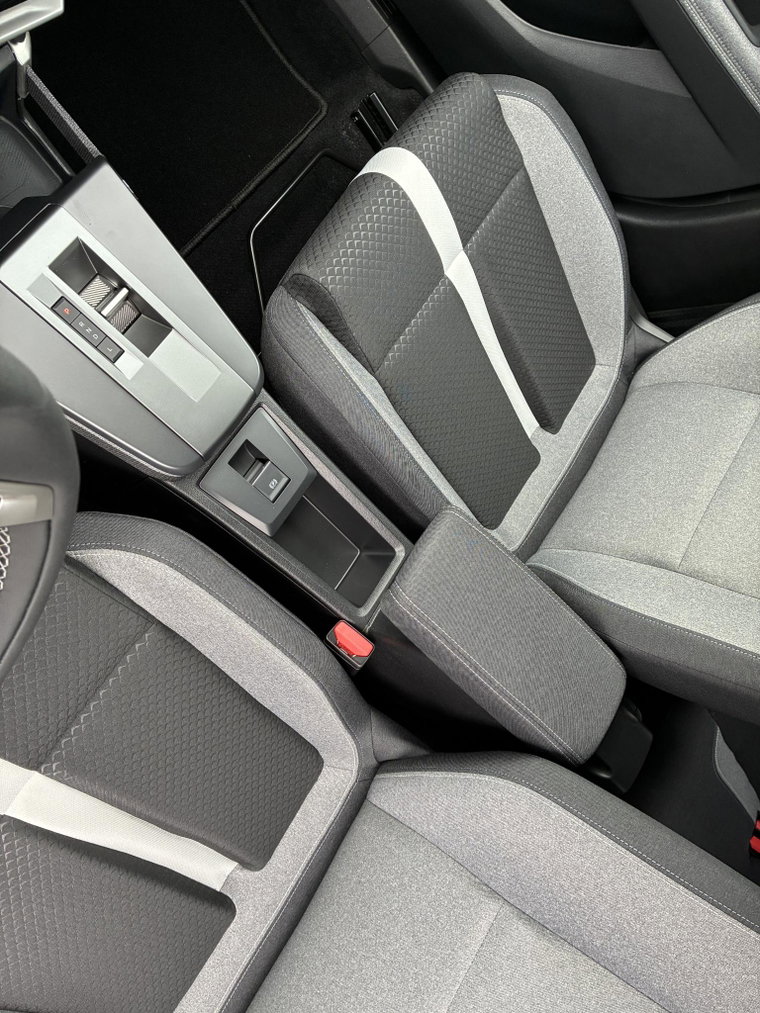 Vehicle Image 31