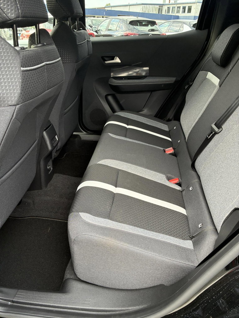 Vehicle Image 41