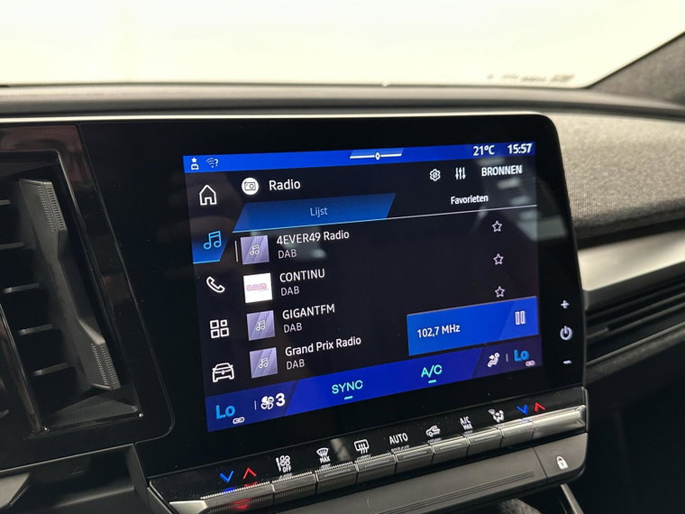 Vehicle Image 35