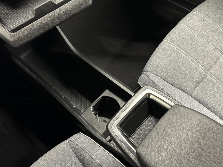 Vehicle Image 39