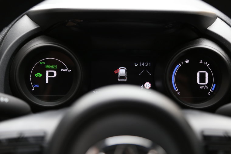 Vehicle Image 12