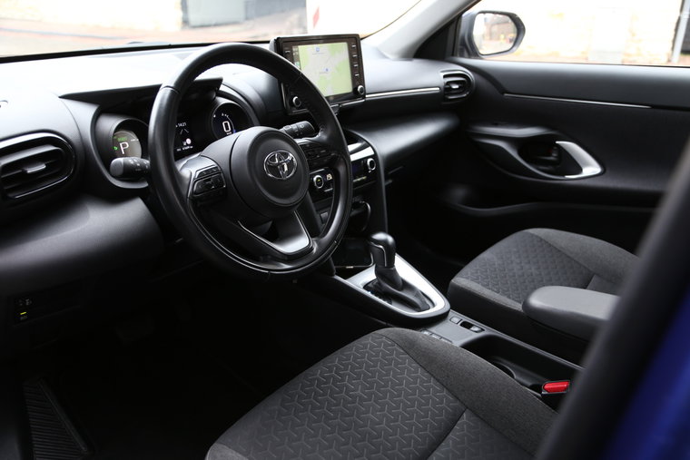 Vehicle Image 6