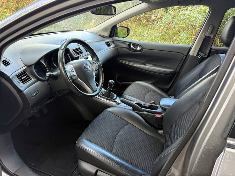 Vehicle Image 23