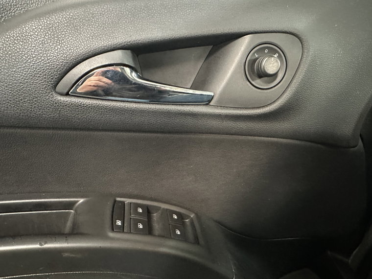 Vehicle Image 24