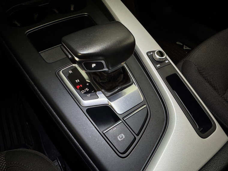 Vehicle Image 37