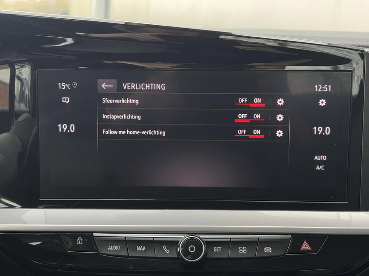 Vehicle Image 38