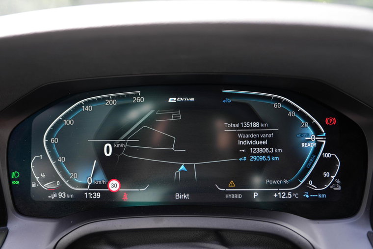 Vehicle Image 35