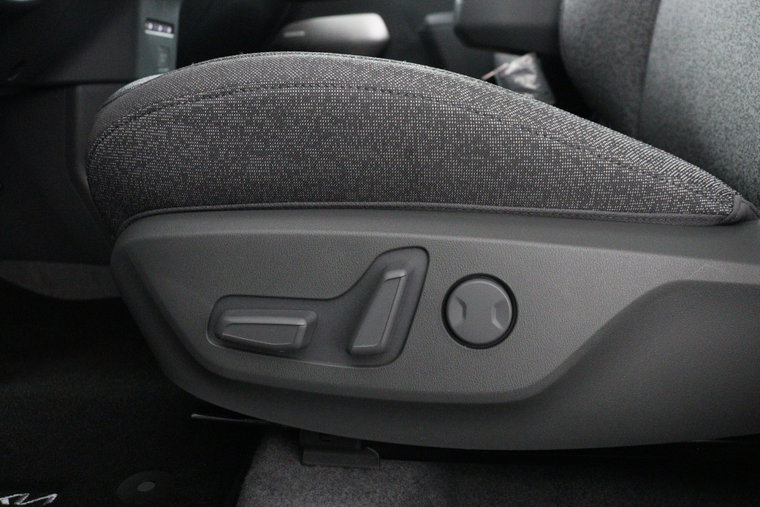 Vehicle Image 42