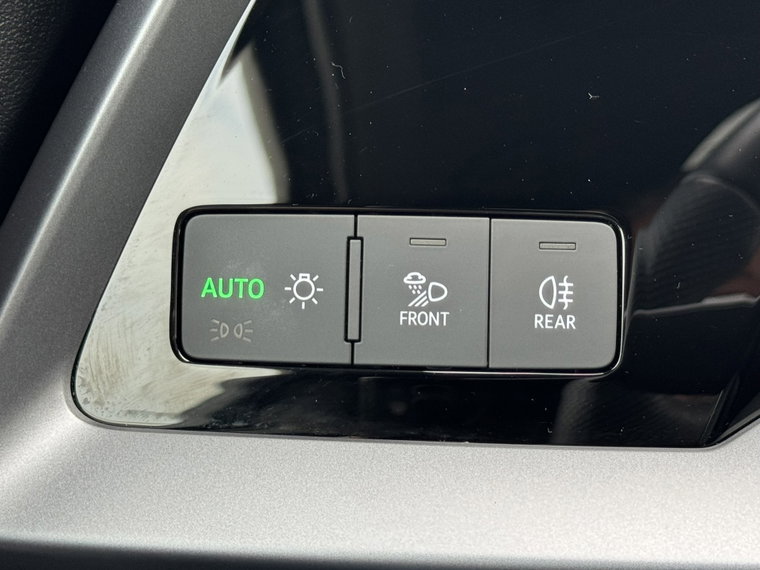 Vehicle Image 37