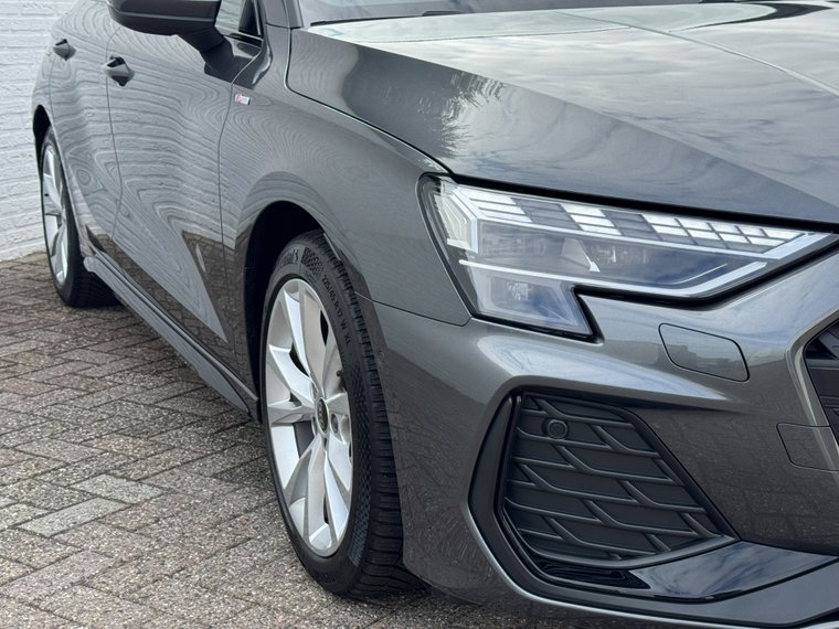 Vehicle Image 50