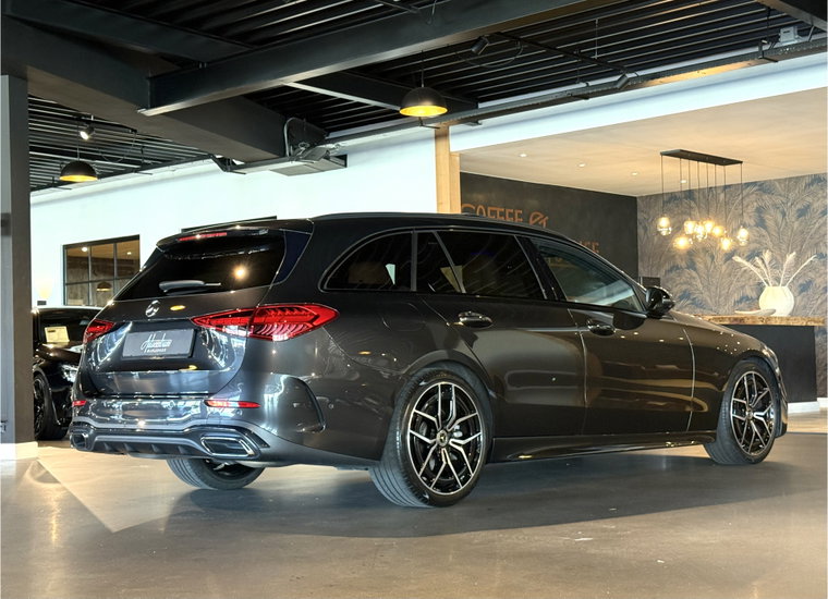 Vehicle Image 40