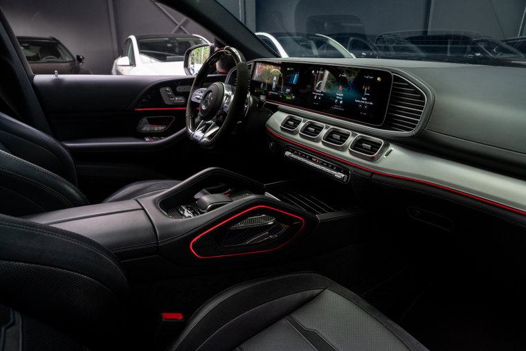 Vehicle Image 13