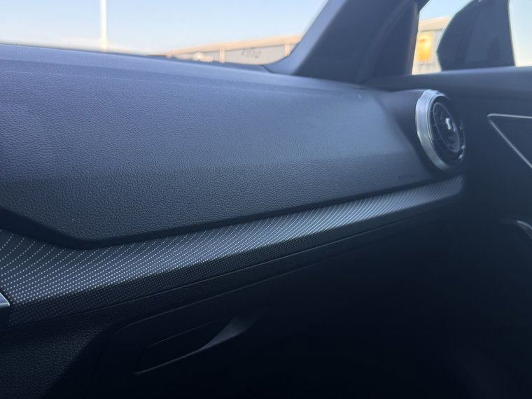 Vehicle Image 24