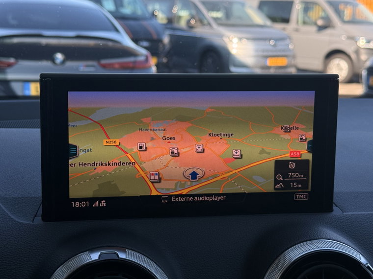 Vehicle Image 35