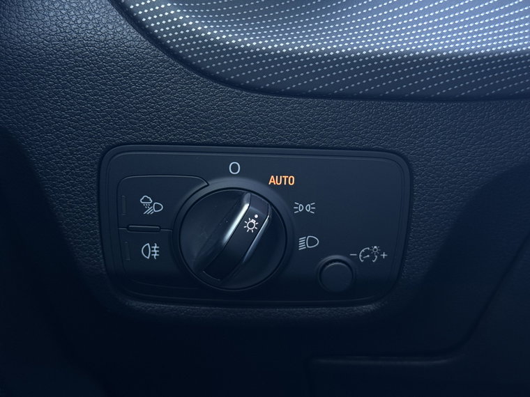 Vehicle Image 39