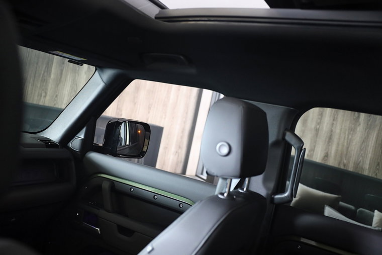 Vehicle Image 35