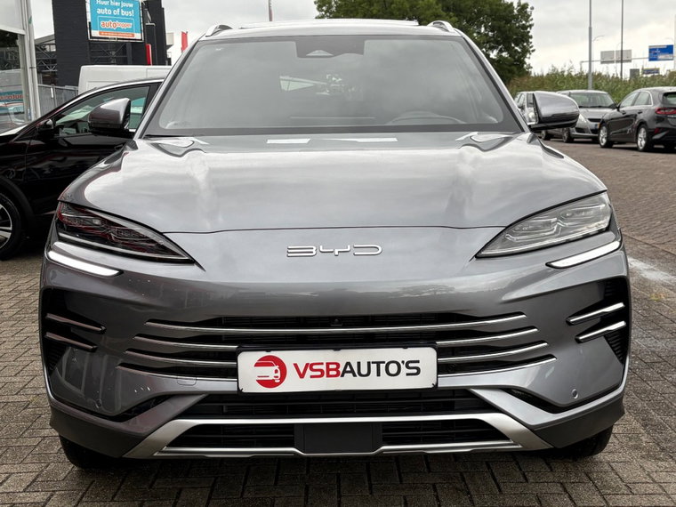 Vehicle Image 16