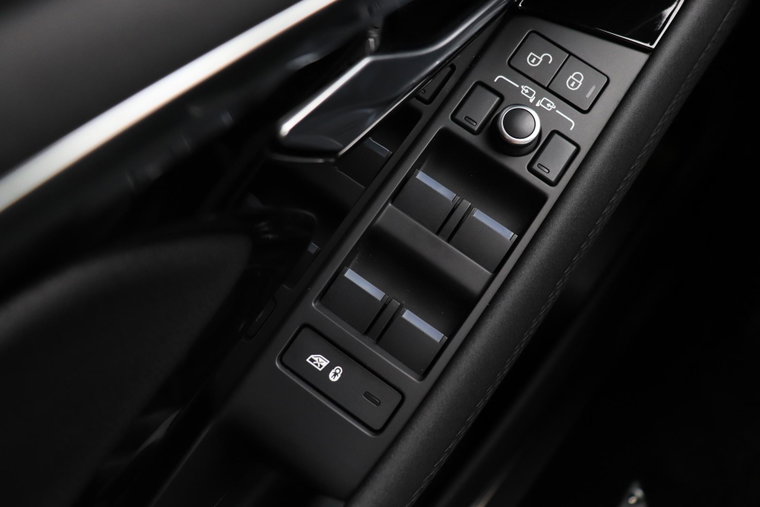 Vehicle Image 40