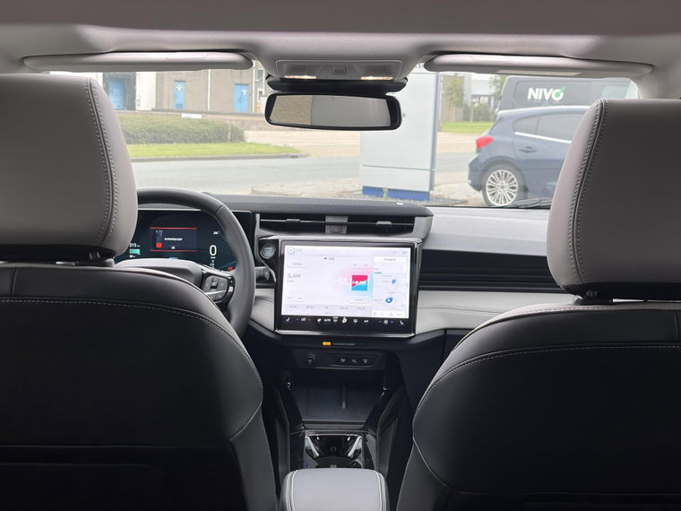 Vehicle Image 36