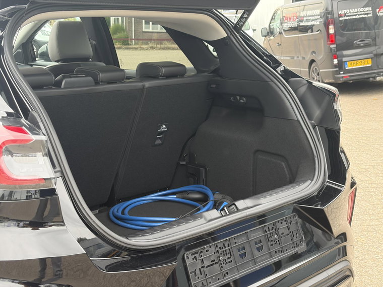 Vehicle Image 37