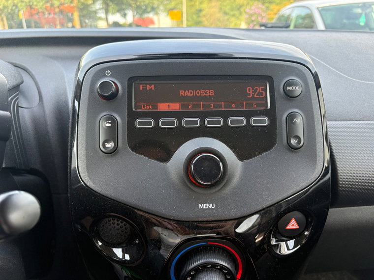 Vehicle Image 17