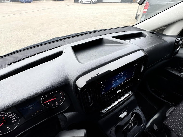 Vehicle Image 27