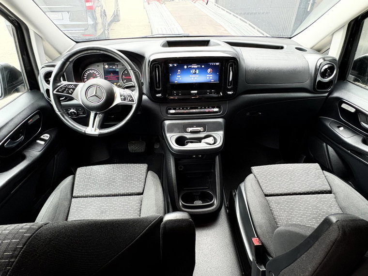 Vehicle Image 40