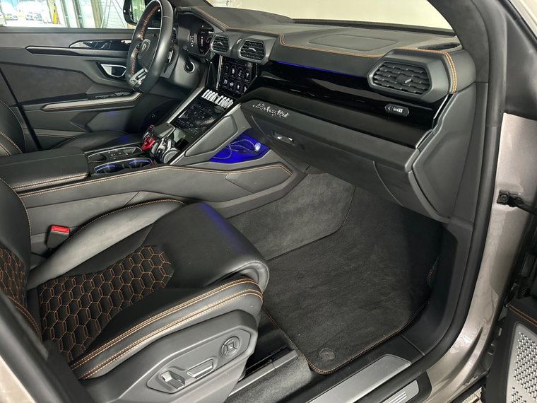 Vehicle Image 42