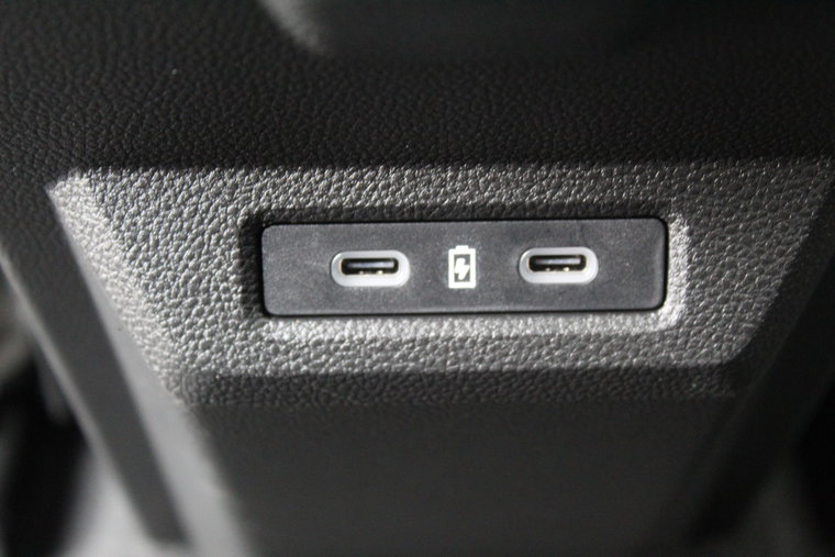 Vehicle Image 35