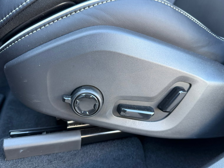 Vehicle Image 45