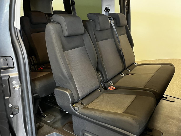 Vehicle Image 31