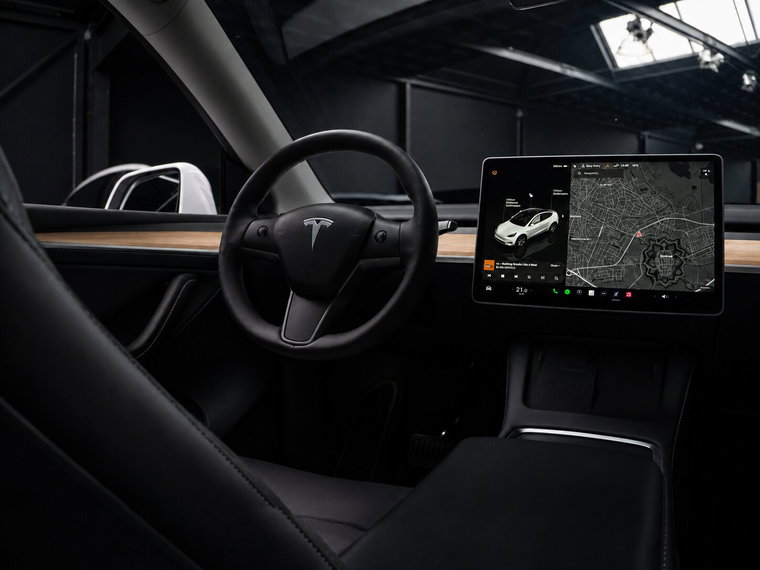 Vehicle Image 21