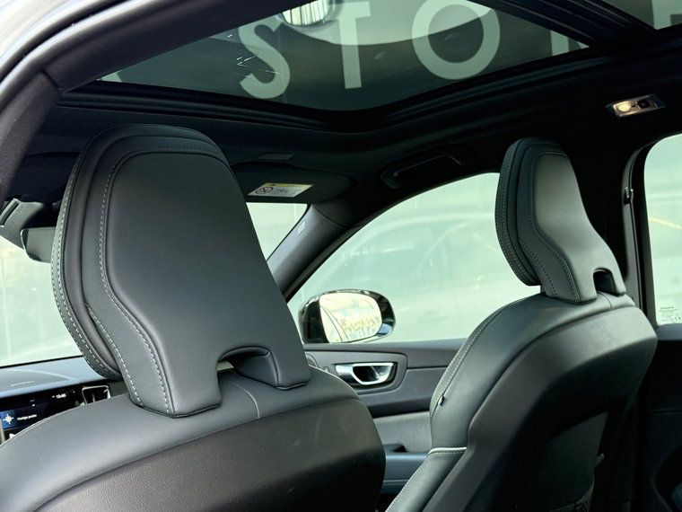 Vehicle Image 39