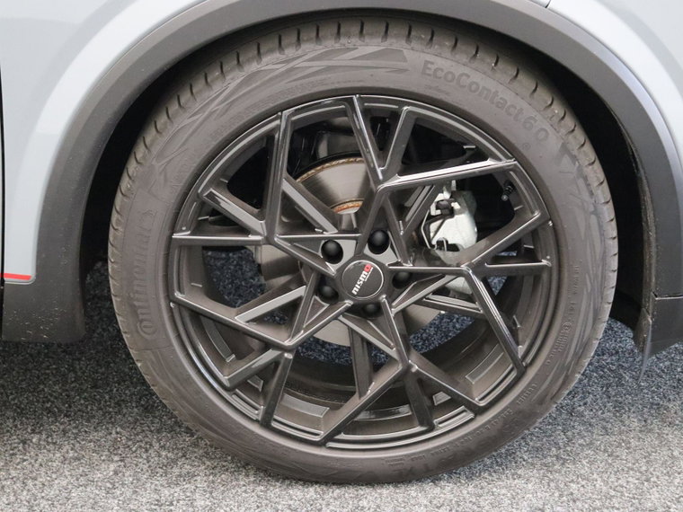 Vehicle Image 38